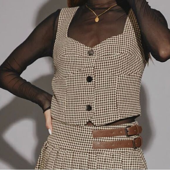 HOUNDSTOOTH BROWN THREE BUTTON VEST TOP - Picture 1 of 12